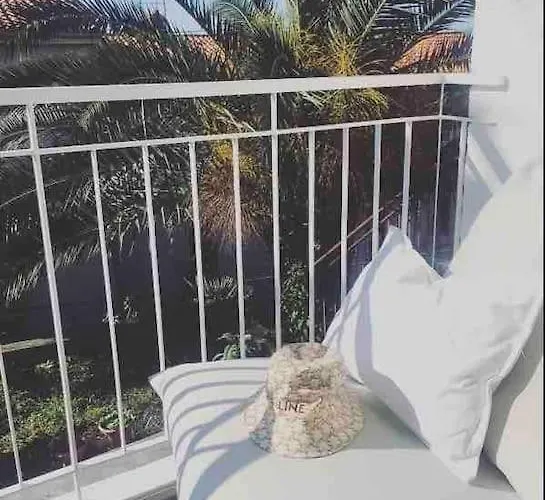 Mypalmassuite With Free Parking In アパート *